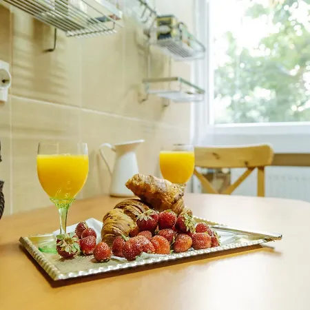 דירה Old Town Historic With Backyard Mini Park