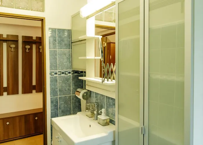 Old Town Historic With Backyard Mini Park Bukarest