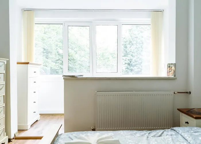 Lejlighed Old Town Historic With Backyard Mini Park Bukarest