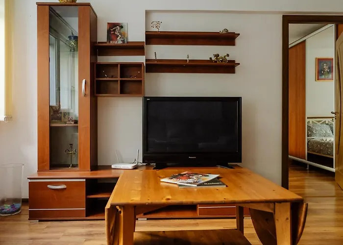 Old Town Historic With Backyard Mini Park Apartman Bukarest