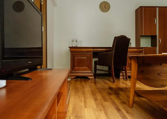 Old Town Historic With Backyard Mini Park