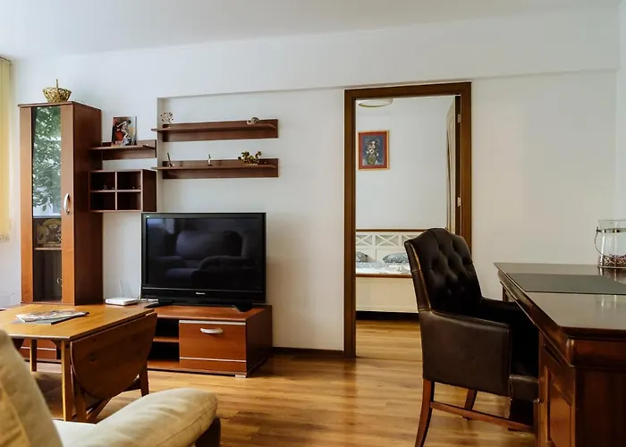 Old Town Historic With Backyard Mini Park *