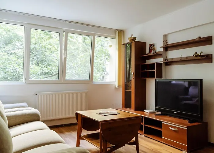 Old Town Historic With Backyard Mini Park Apartman Bukarest