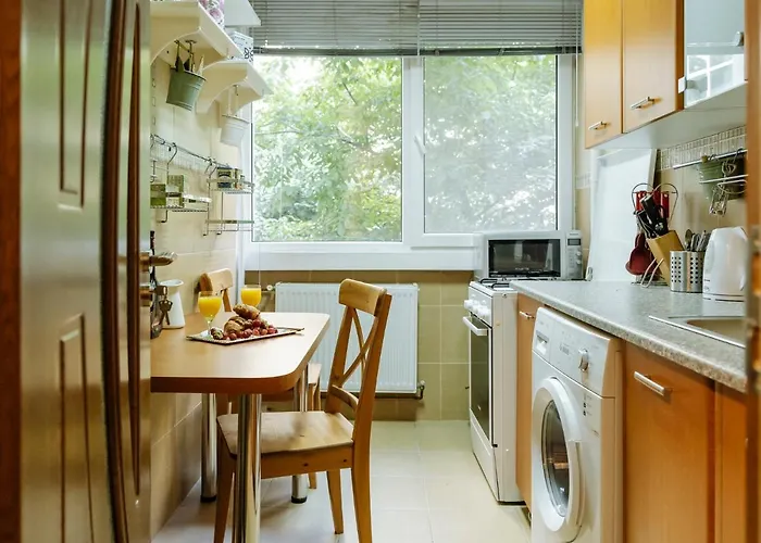 Old Town Historic With Backyard Mini Park Apartmán Bukurešť