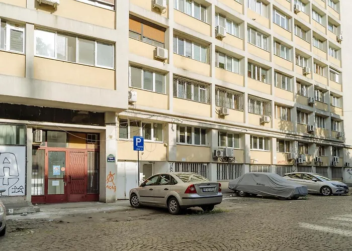 Old Town Historic With Backyard Mini Park Apartman Bukarest