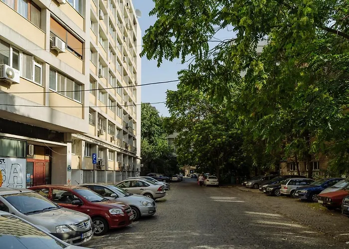 Old Town Historic With Backyard Mini Park Apartman Bukarest