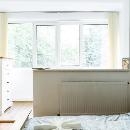 Apartament Old Town Historic With Backyard Mini Park Bukareszt